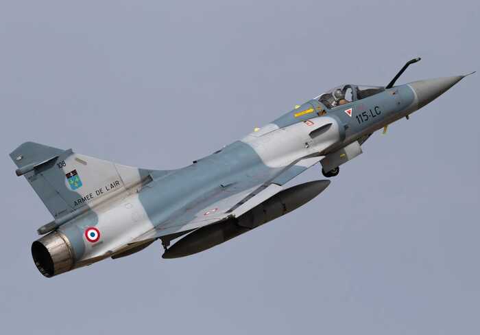 Франція доставить в Україну винищувачі Mirage 2000 на початку 2025 року