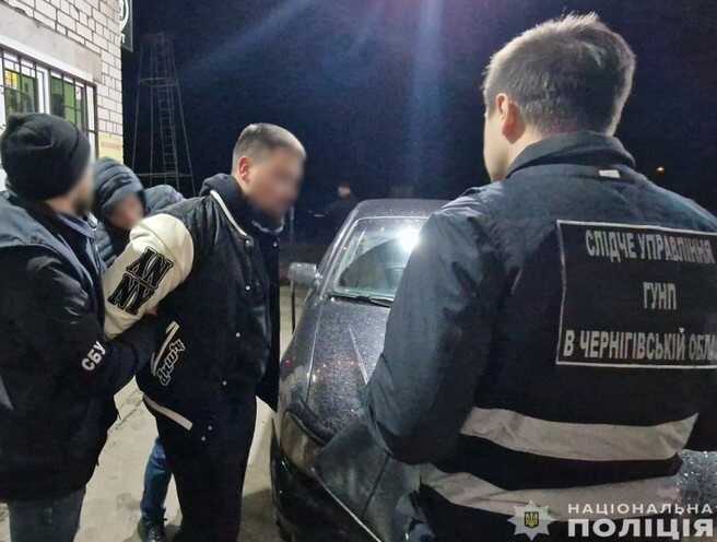 На Чернігівщині правоохоронці викрили посадовця виконавчої служби на хабарі