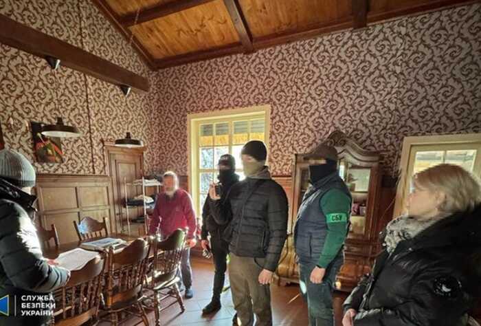 СБУ викрила схему незаконного переправлення ухилянтів за кордон, до якої причетний колишній керівник Броварської РВА