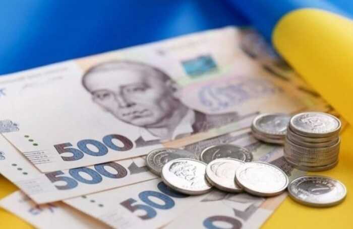 Україна розглядає відмову від долара як референсної валюти, — Reuters